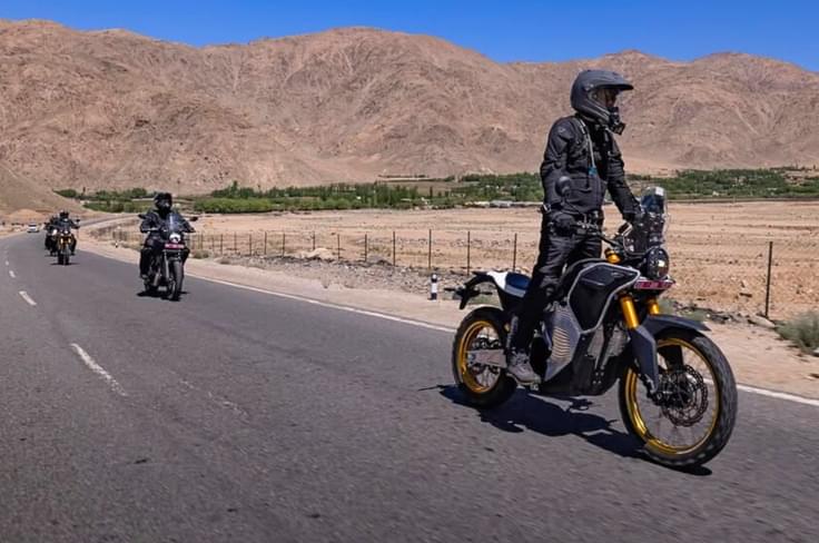 The Him-E prototype was equipped with knobby tyres, a USD fork finished in gold, and a single petal disc brake Electric Himalayan and Himalayan 750 in one frame